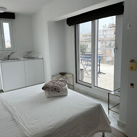 Graffiti Roof Apartment Athena Bagian luar foto