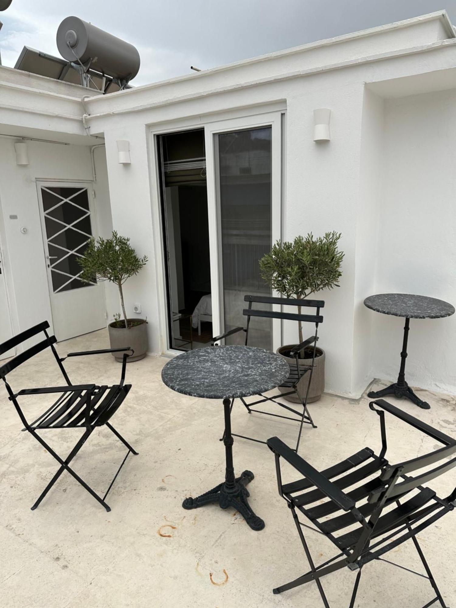 Graffiti Roof Apartment Athena Bagian luar foto